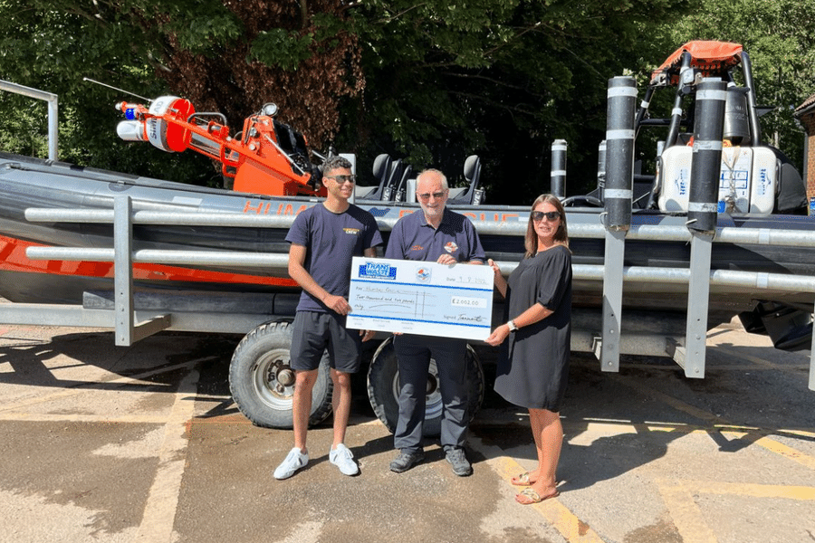 Transwaste donate £2002 to Humber Rescue