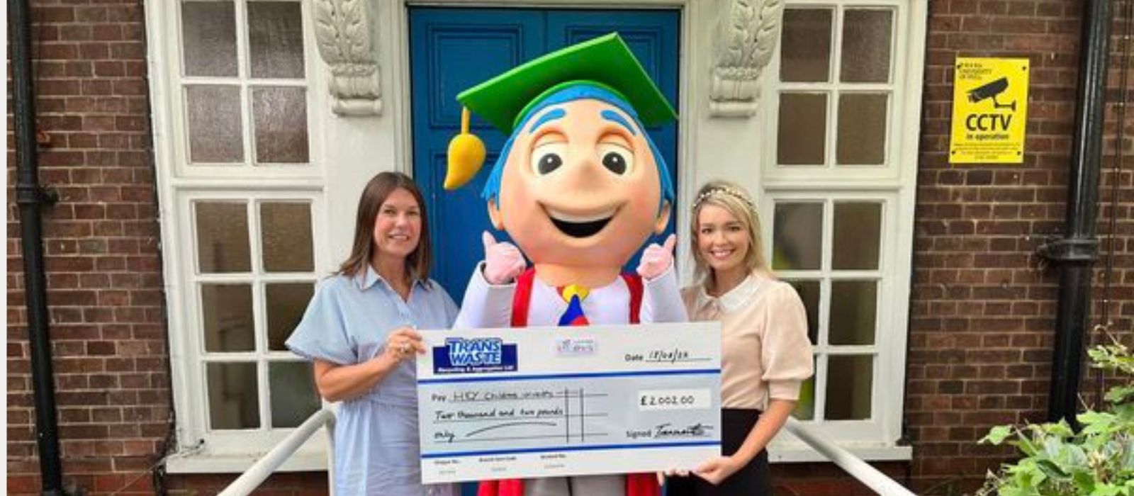 Transwaste donate £2002 Hull and EY Children’s University